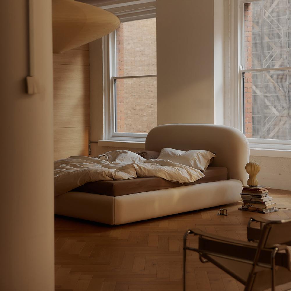 life interiors Lull King Bed