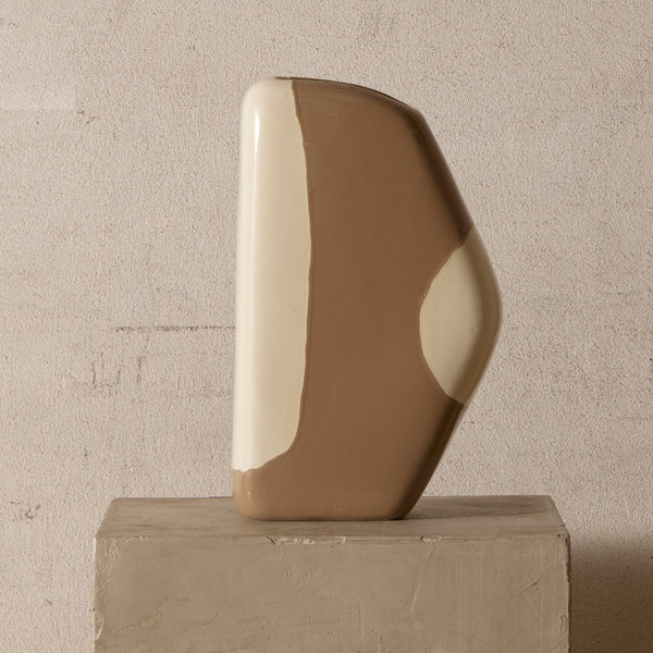 Life Interiors Peggy Vase 1