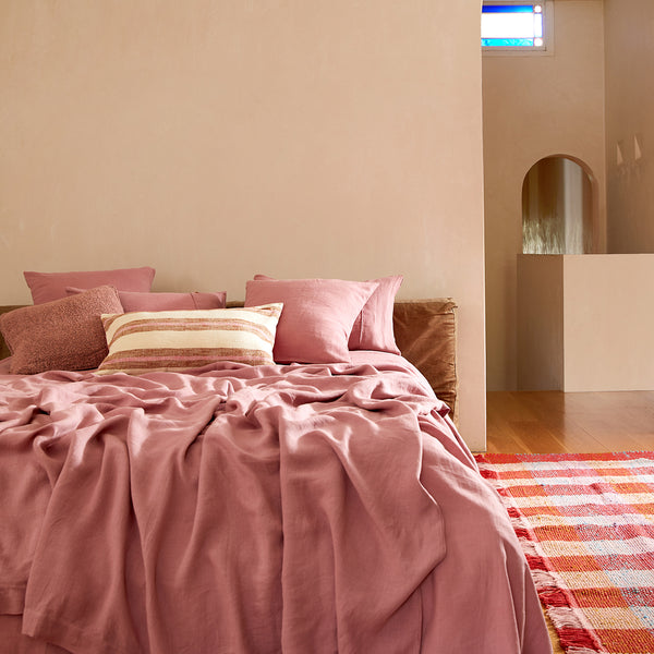 Life Interiors Peony Linen Quilt Cover