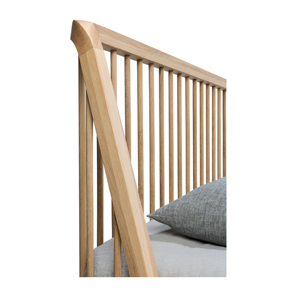 Life Interiors Spindle King Bed Frame (Oak)