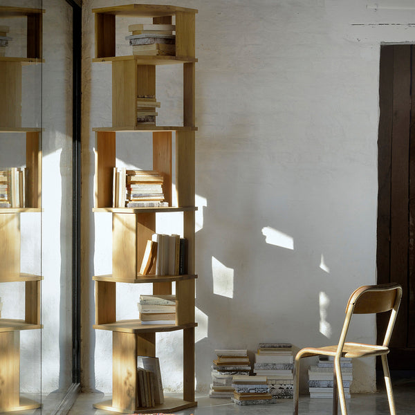 Life Interiors Stairs Column