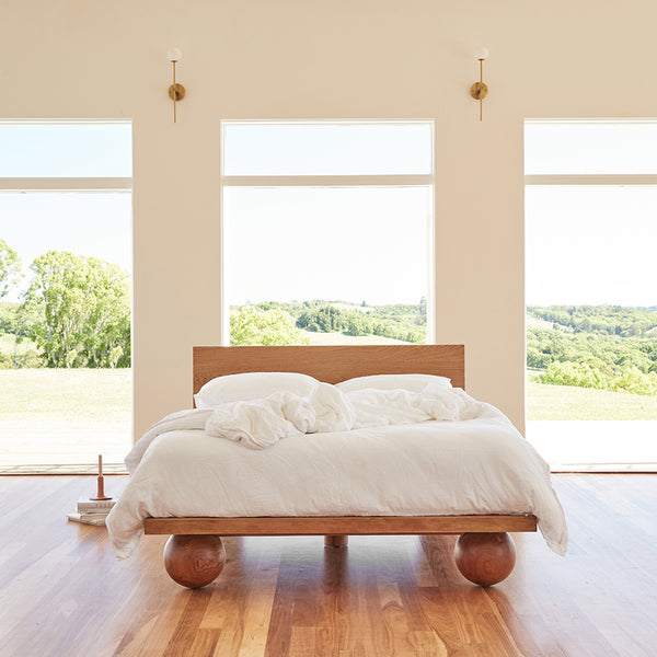Life Interiors Yoko King Bed (Oak Natural)