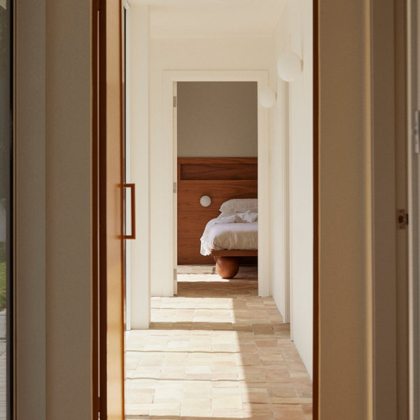 Life Interiors Yoko King Bed (Walnut Natural)