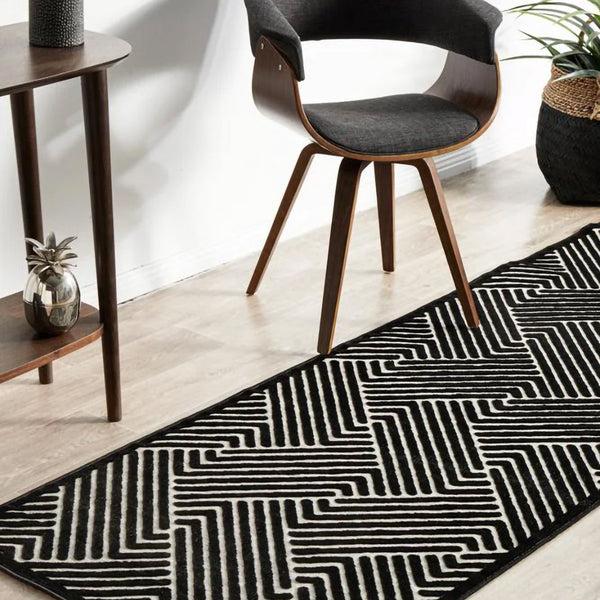 Life Interiors York Runner Rug (Black/Gold)