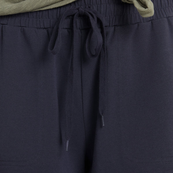 Life Is Good Women's Solid Crusher-FLEX Shorts