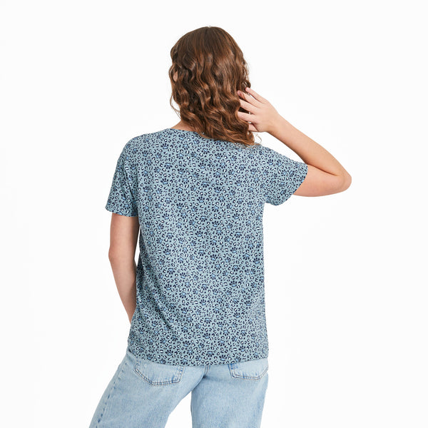 Life Is Good Women's Leopard Paw Pattern Crusher-LITE Easy Vee