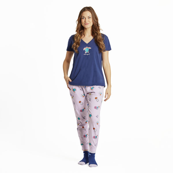 Life Is Good Women's Sea Turtle Snuggle Up Relaxed Sleep Vee