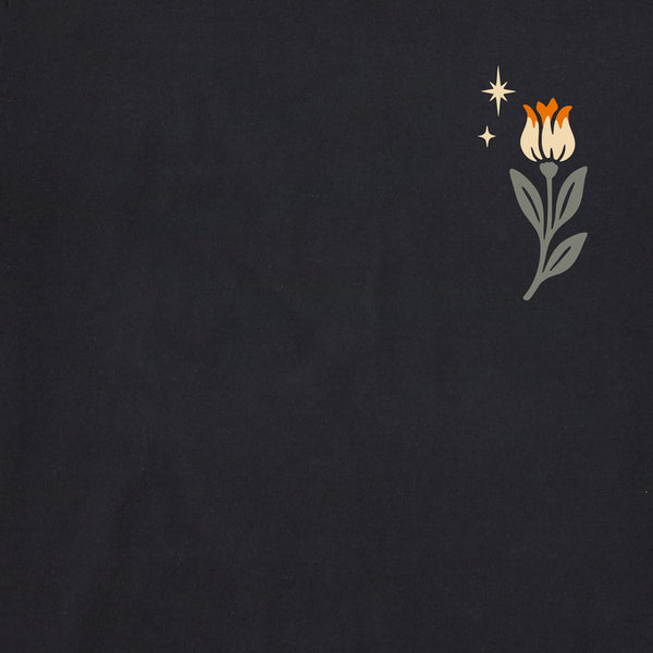 Life Is Good Women's Skull U0026 Snake Flowers Short Sleeve Crusher Boxy Tee