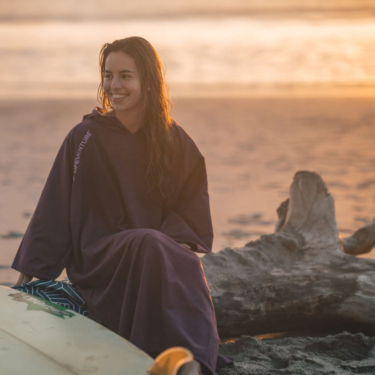 lifesystems Compact Changing Robe