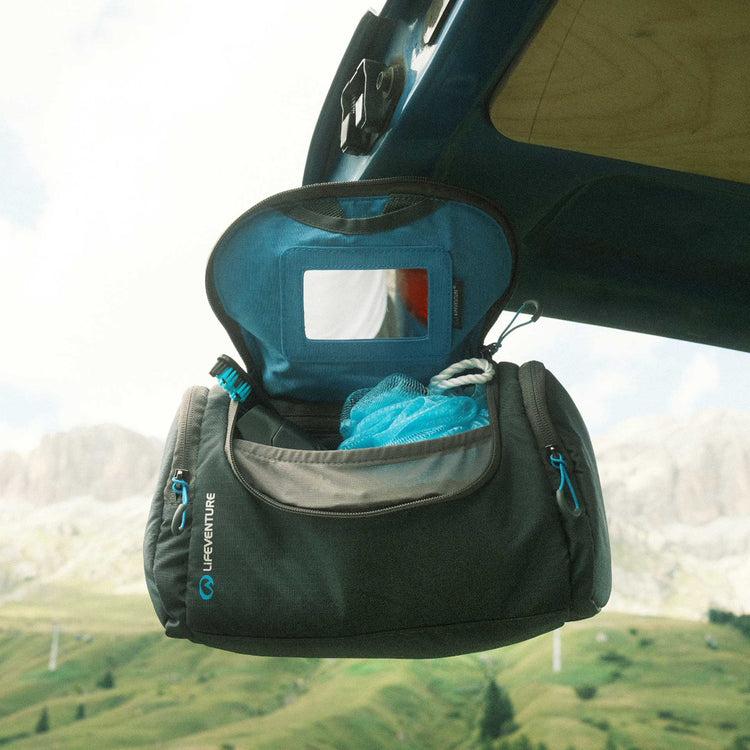 Lifeventure Hanging Wash Bag