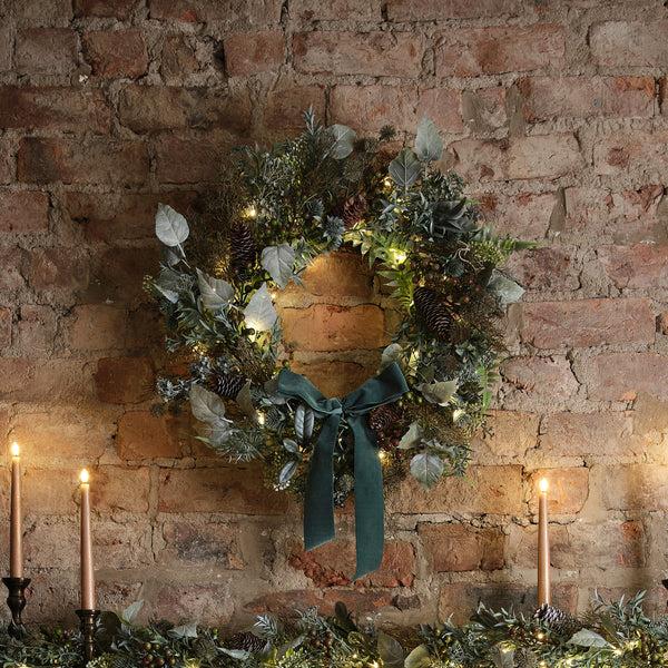 Lights4fun 60cm Pre Lit Autumn-Winter Ribbon Wreath