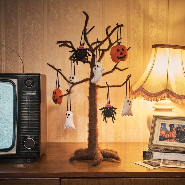 Lights4fun Felt Twig Tree & Felt Halloween Hanging Decorations Bundle