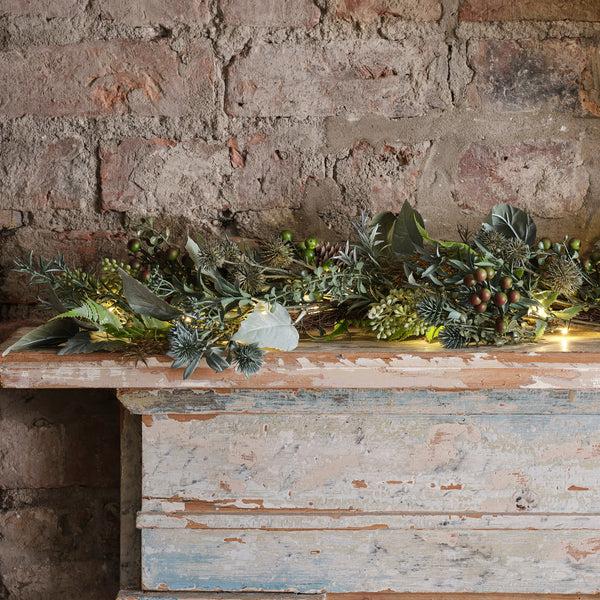 Lights4fun 1.5m Pre Lit Autumn-Winter Garland