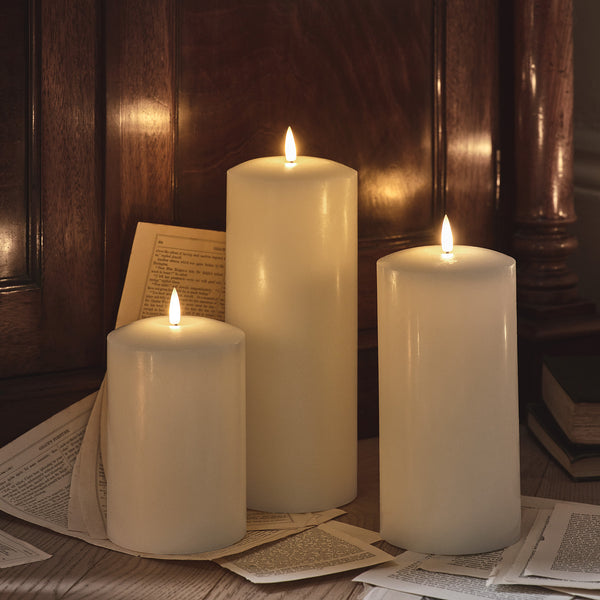 lights4fun TruGlow® Ivory Chapel Candle Trio