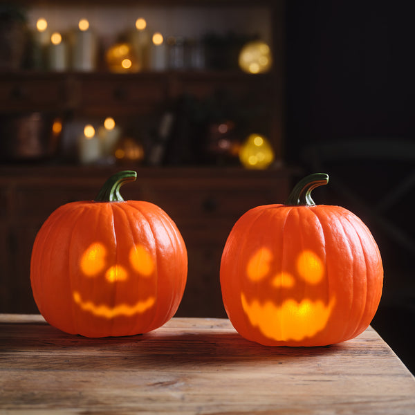 lights4fun Set of 2 Animated Talking Pumpkin Halloween Decorations