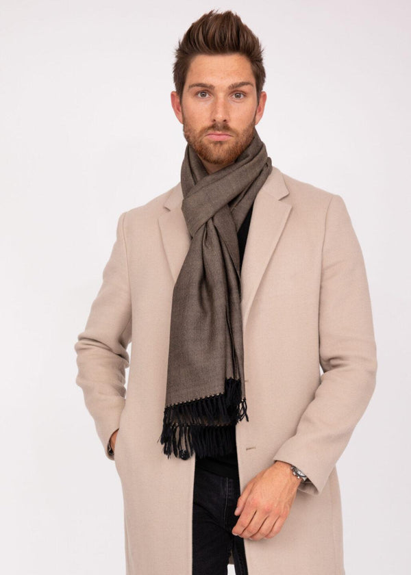 Likemary Handloom Merino Wool Herringbone Men's Oversize Scarf In Black