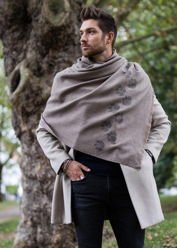 Likemary Merino Wool Handwoven Oversize Scarf With Paws Motif 100 X 200cm