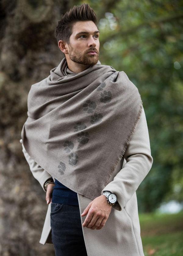 likemary Merino Wool Handwoven Oversize Scarf with Paws Motif 100 X 200cm