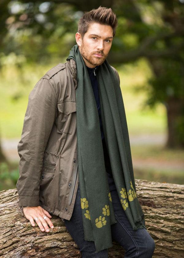 likemary Merino Wool Handwoven Oversize Scarf with Paws Motif 72 X 200cm Camo Green