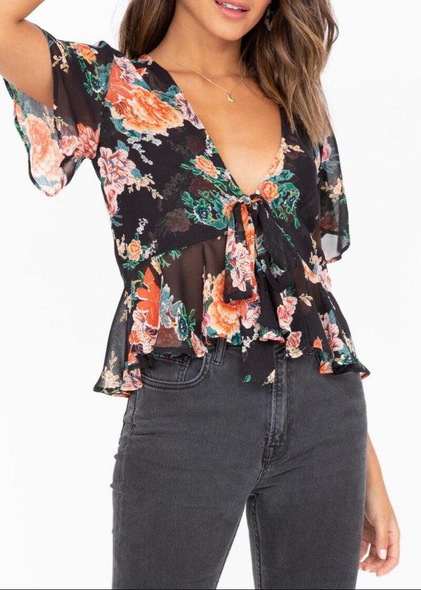 likemary Short Butterfly Sleeve Top in Floral Print