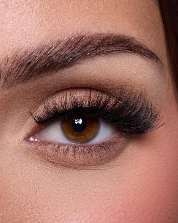 Lilly Lashes Chrysan