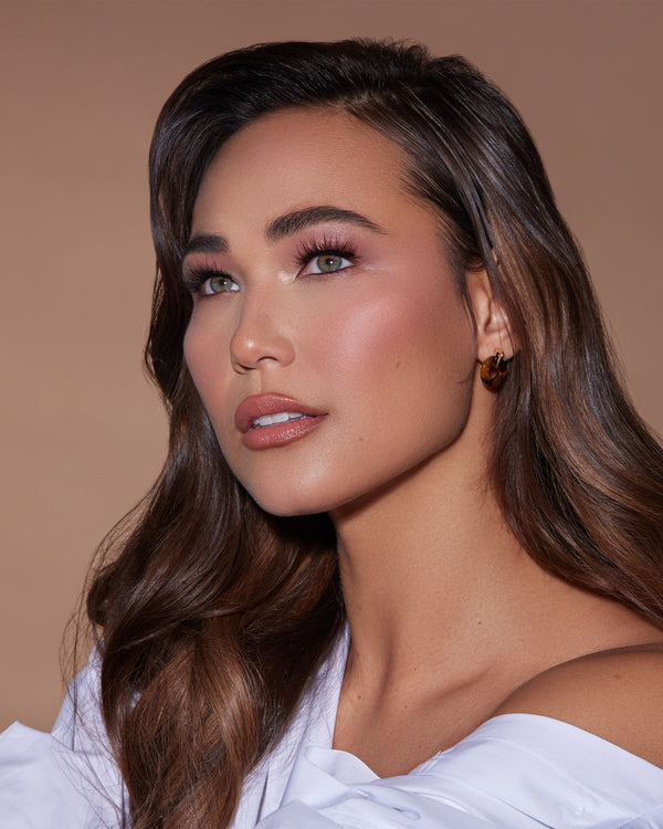 Lilly Lashes Undressed