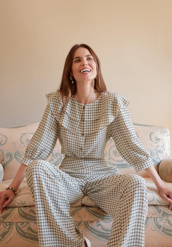 Lily And Lionel Keira Split Collar Houndstooth Print Blouse In Green