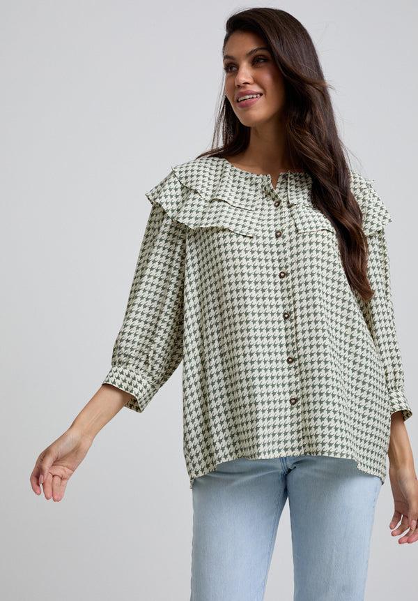 lily and lionel Keira Split Collar Houndstooth Print Blouse In Green