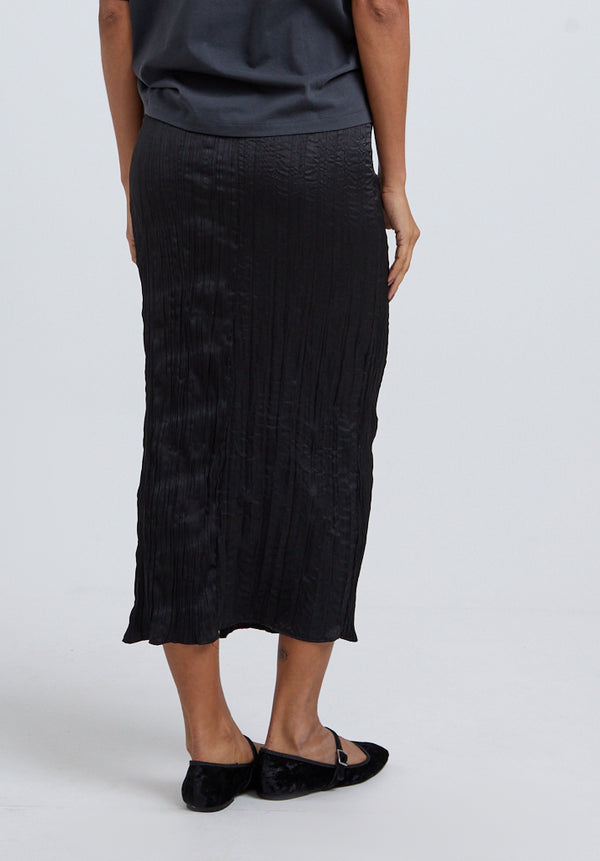 Lily And Lionel Lala Crinkle Pencil Midi Skirt In Black