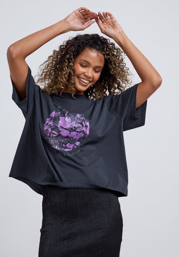 lily and lionel Edie Graphic Tee In Grey