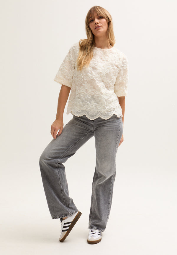 Lily And Lionel Lotus Ribbon Work Scallop Hem Top In Cream