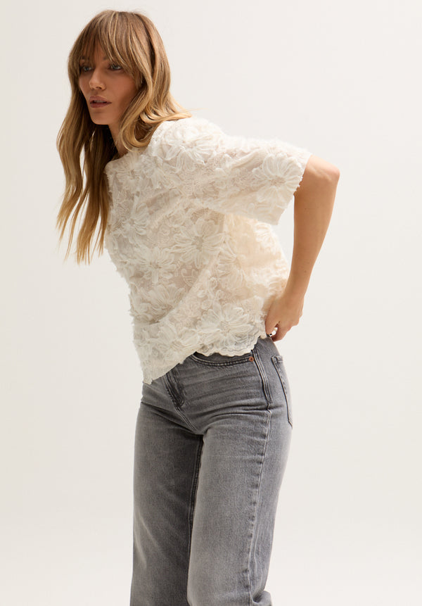 lily and lionel Lotus Ribbon Work Scallop Hem Top In Cream