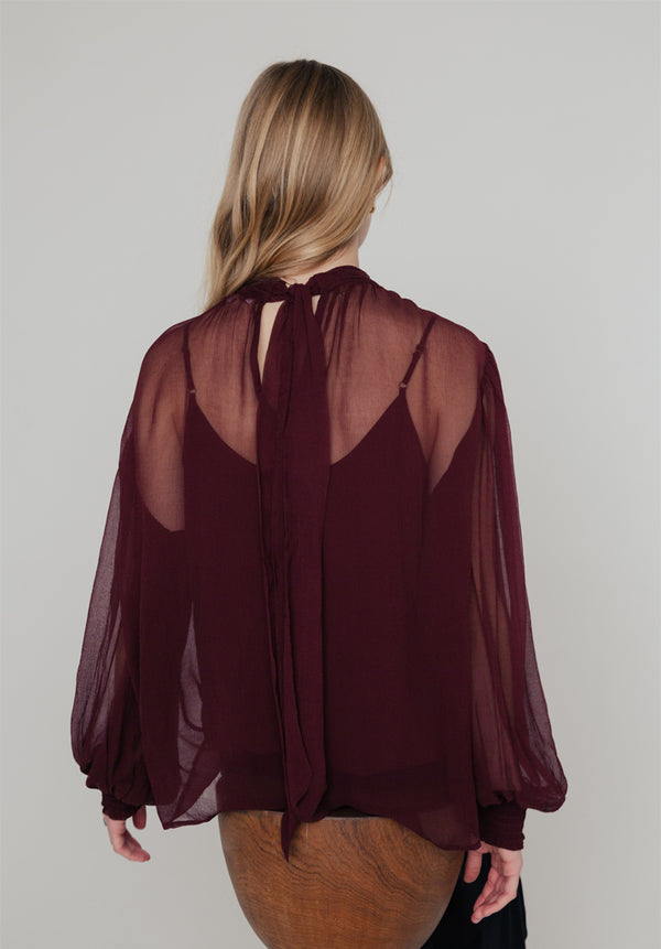 Lily And Lionel Molly Turtle Neck Blouse In Burgundy