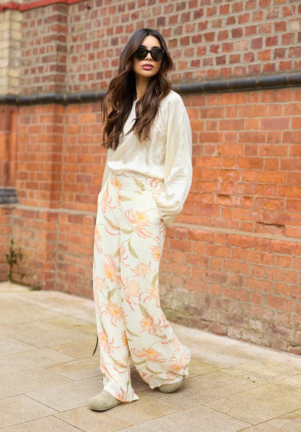 Lily And Lionel Sophia Wide Leg Moonflower Print Trouser In Cream
