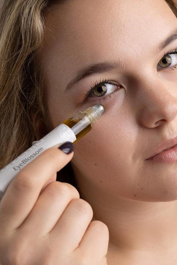 Lily Lolo Dhaermaskin EyeBlossom