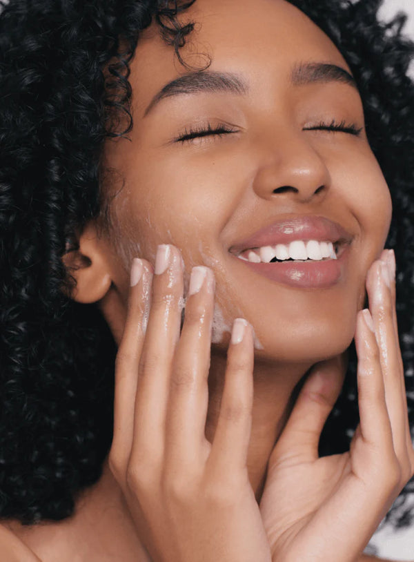 Lily Lolo Reflekt 1 Daily Exfoliating Face Wash