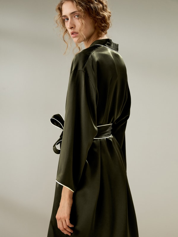 Lilysilk Contrast Piping Long Sleeves Night Robe