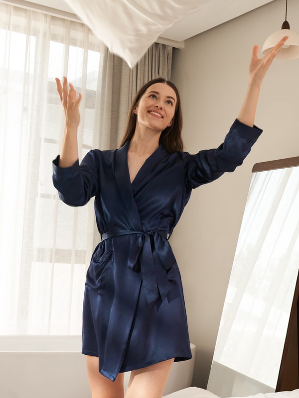 lilysilk Mid Length Silk Robe