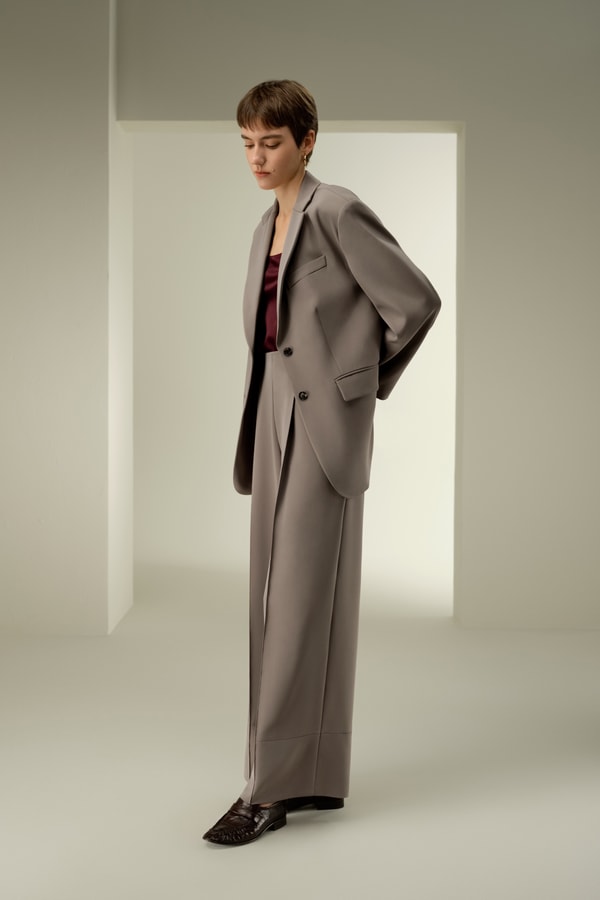 Lilysilk Oversized Padded-Shoulder Silk Blazer