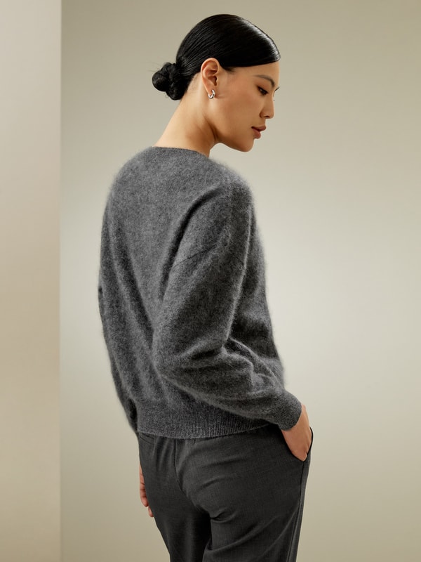 Lilysilk Relaxed Drop-Shoulder Cashmere Sweater