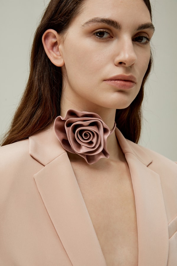 Lilysilk Rosette Silk Collar Necklace