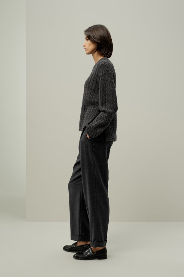 Lilysilk Round-Neck Cable-Knit Cashmere Sweater