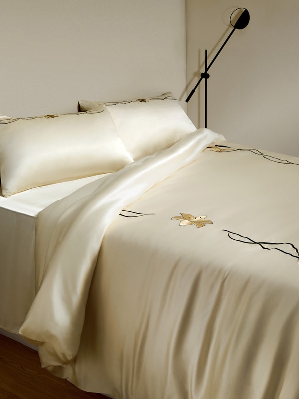lilysilk Silk Duvet Cover with Lily Embroidery