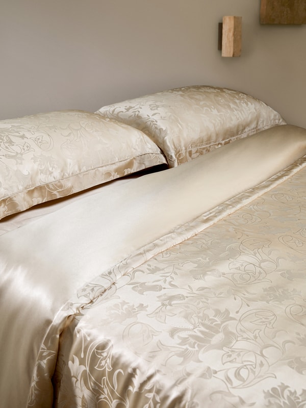 Lilysilk Silk Duvet Cover With Lily Jacquard
