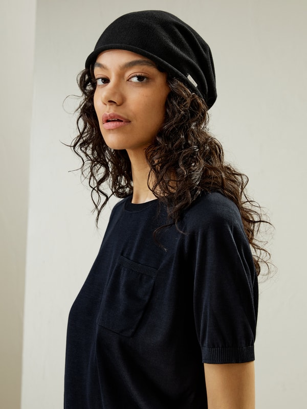 Lilysilk Versatile Metal Logo Silk Beanie