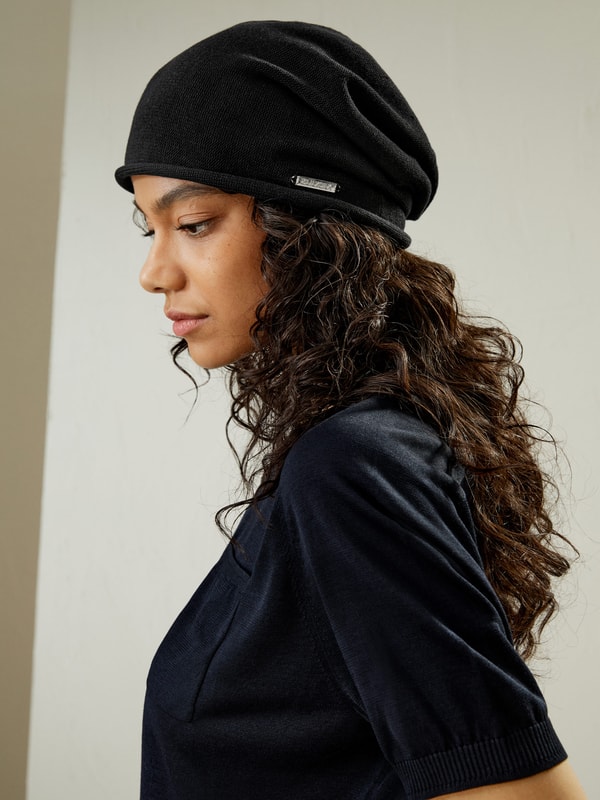 Lilysilk Versatile Metal Logo Silk Beanie