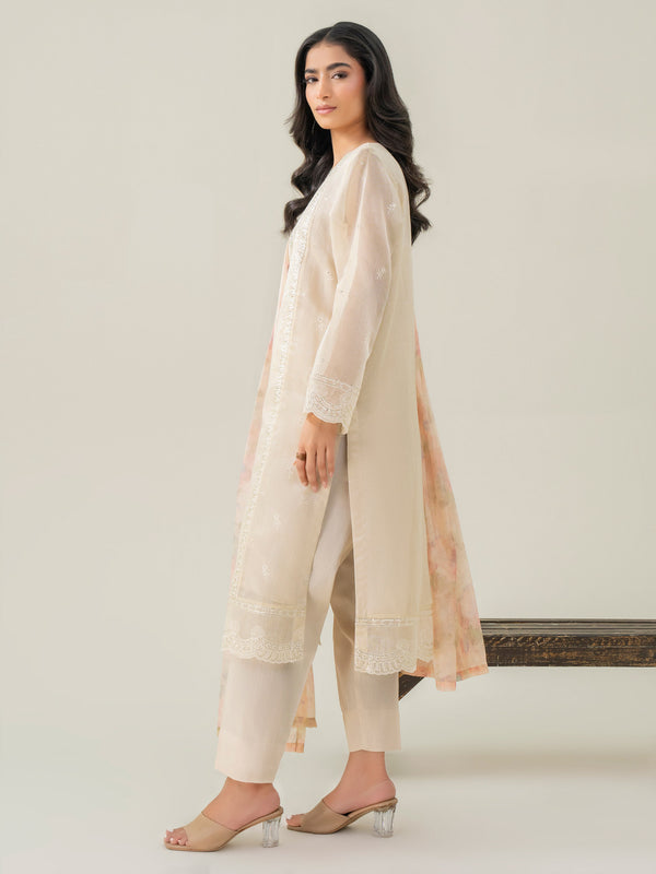 Limelight 3 Piece Rajjo Net Suit-Embroidered (Pret)