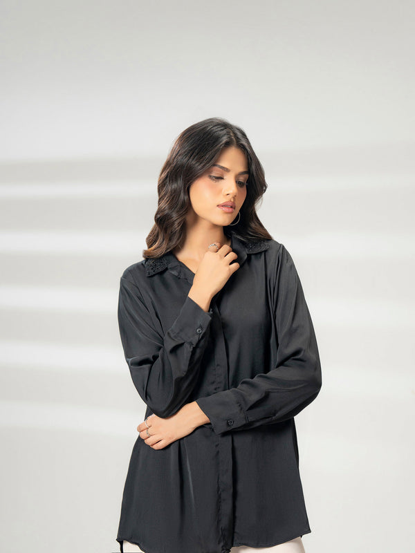 Limelight Embroidered Grip Top