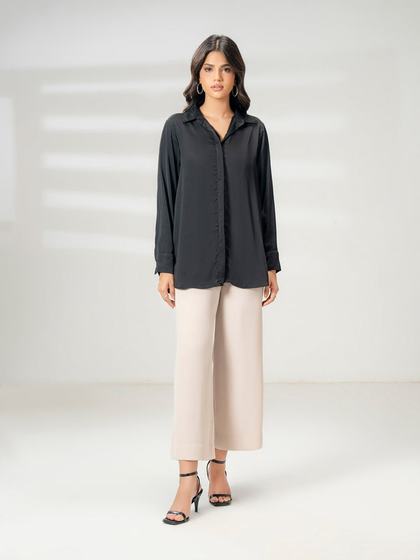 Limelight Embroidered Grip Top