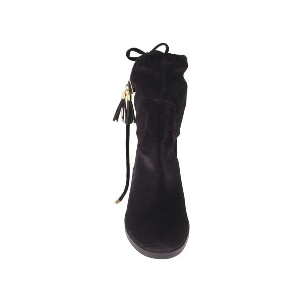 Lindsay Phillips Tara Black